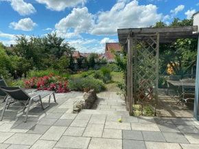 Haus mit Garten und 2 Schlafzimmern